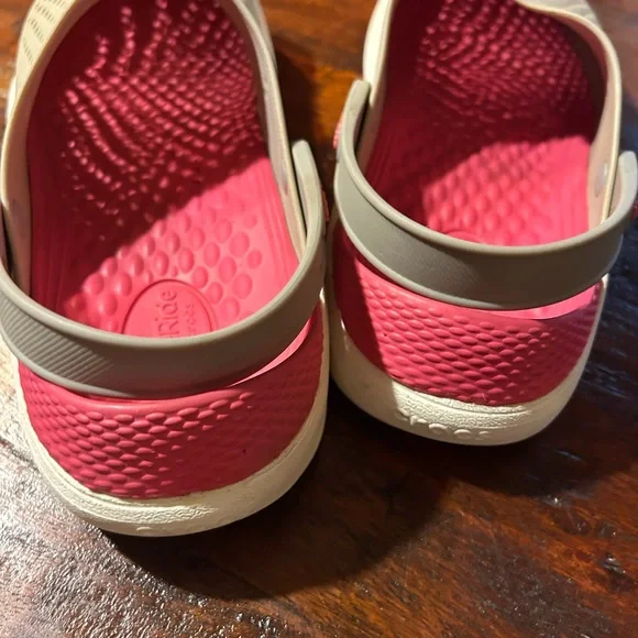 CROCS Beige and Coral Women's Shoes - Picture 6 of 8